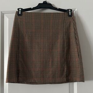Brandy Melville J. Galt Classic Houndstooth Skirt perfect for holidays. Like new